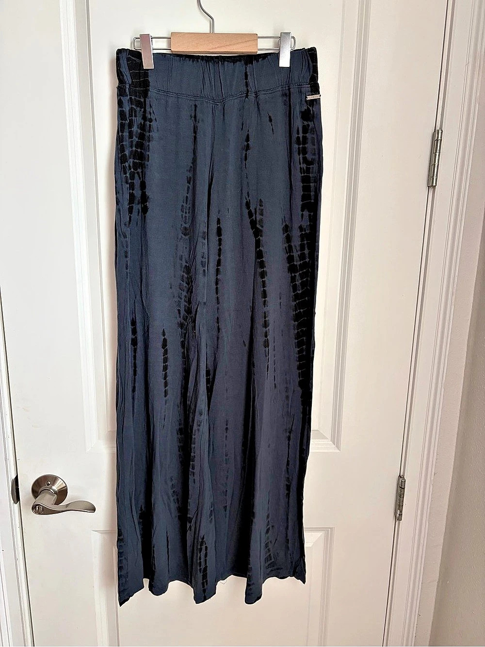 element Wide Leg Abstract Pants in Black Size Medium Like New